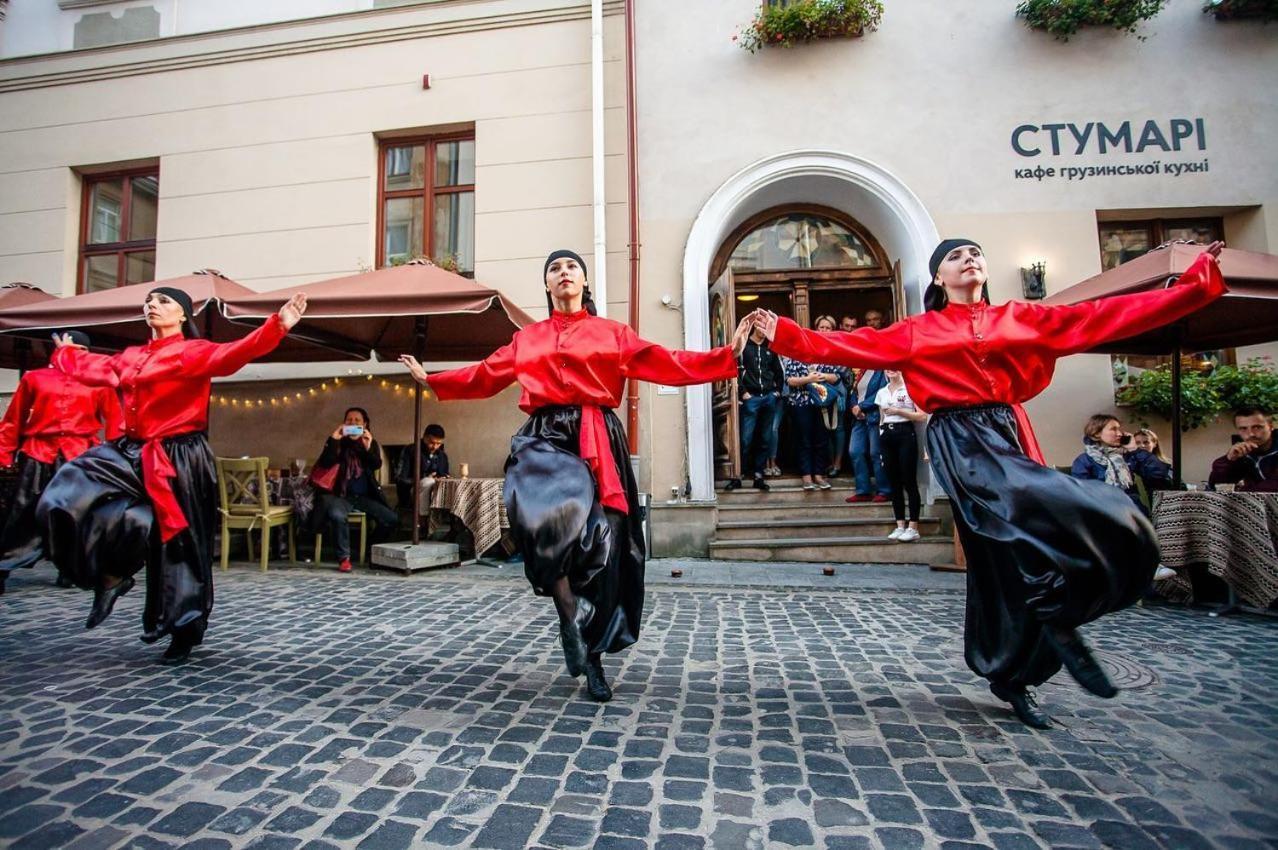Reikartz Medievale Lviv Bagian luar foto