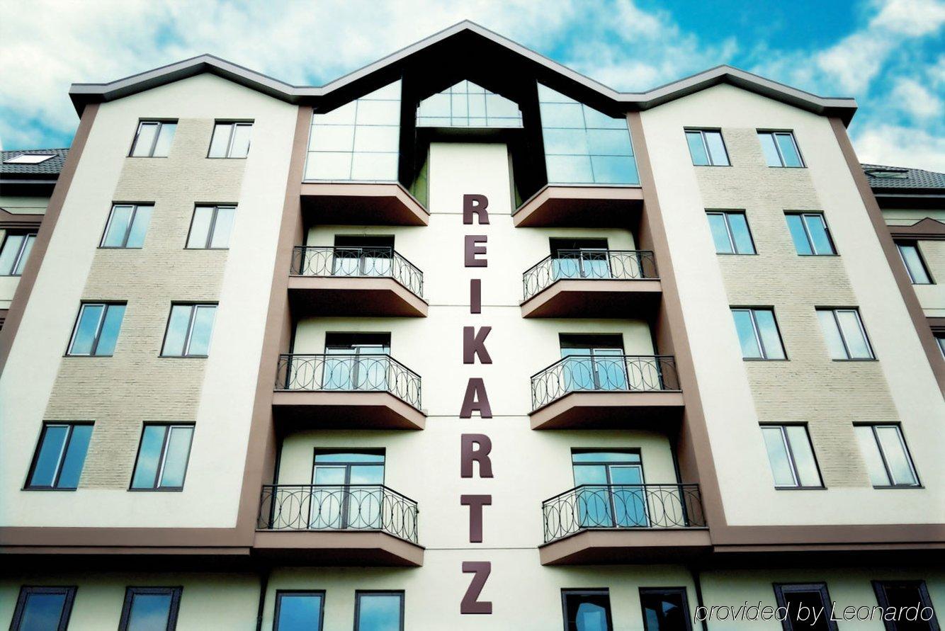 Reikartz Medievale Lviv Bagian luar foto